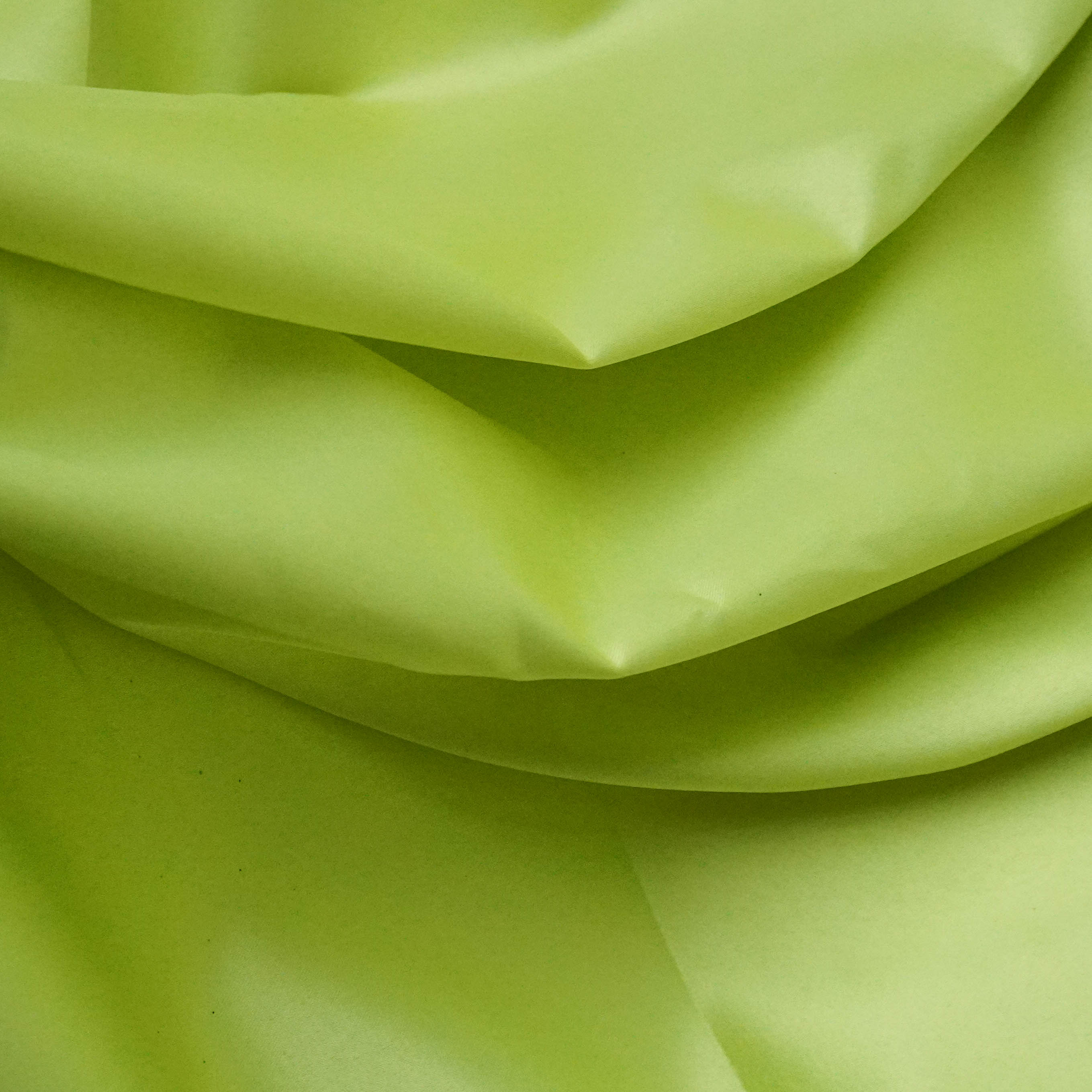 Tecido cetim com elastano verde lima