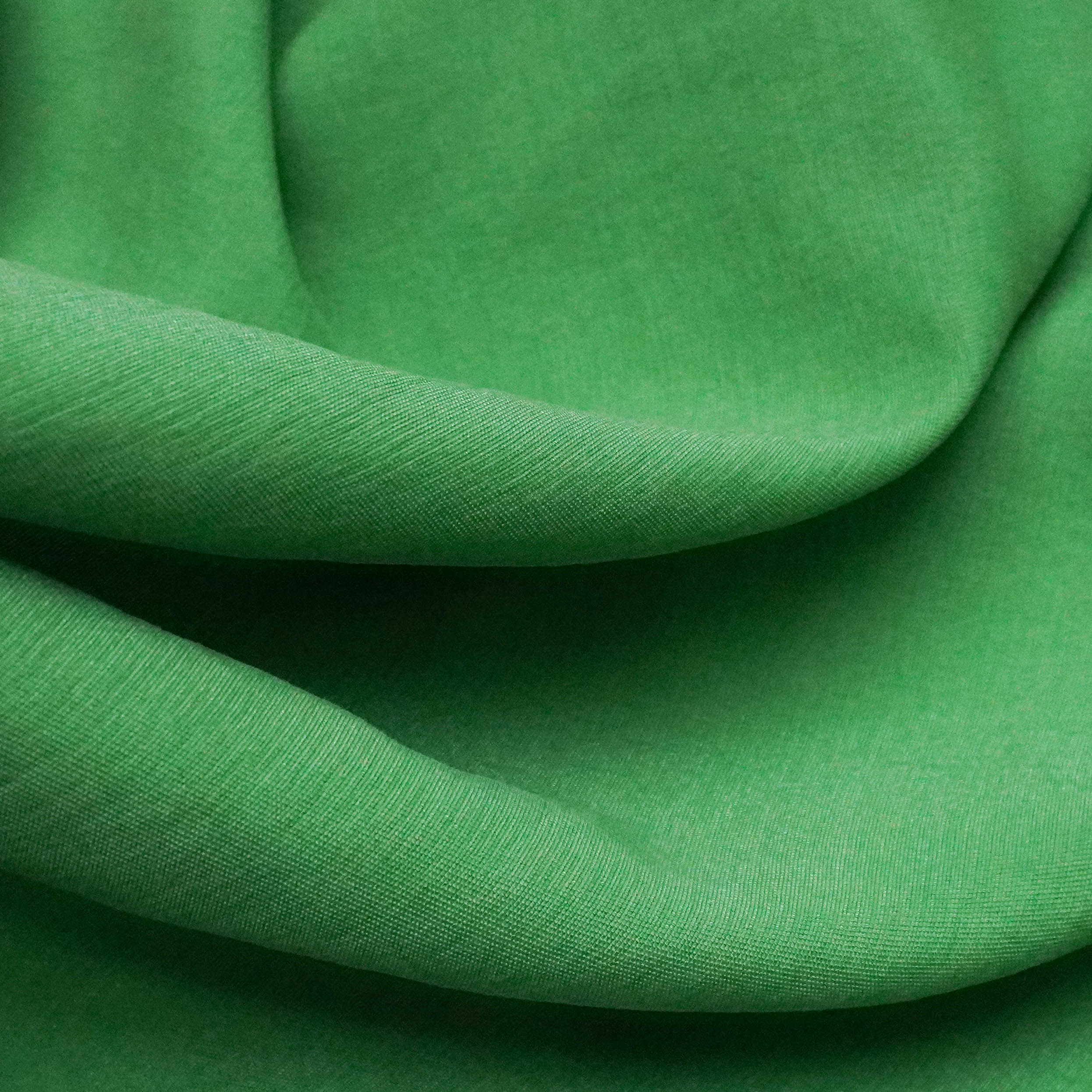 Tecido poliviscose acetinada verde bandeira