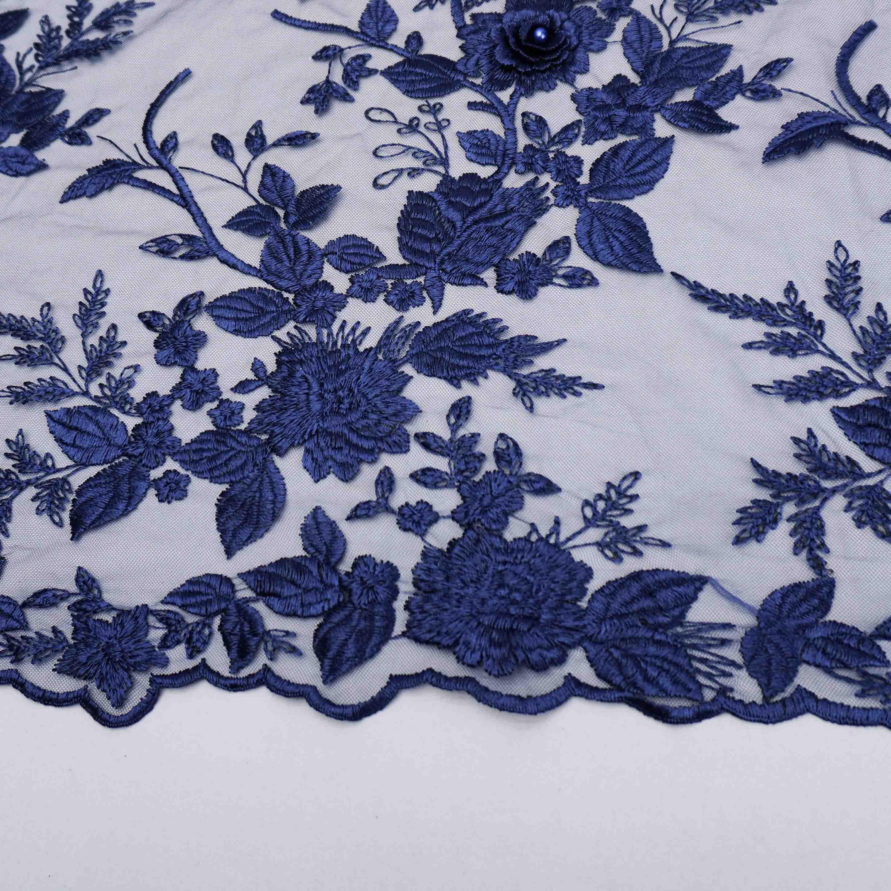 Tecido renda tule bordado floral azul marinho