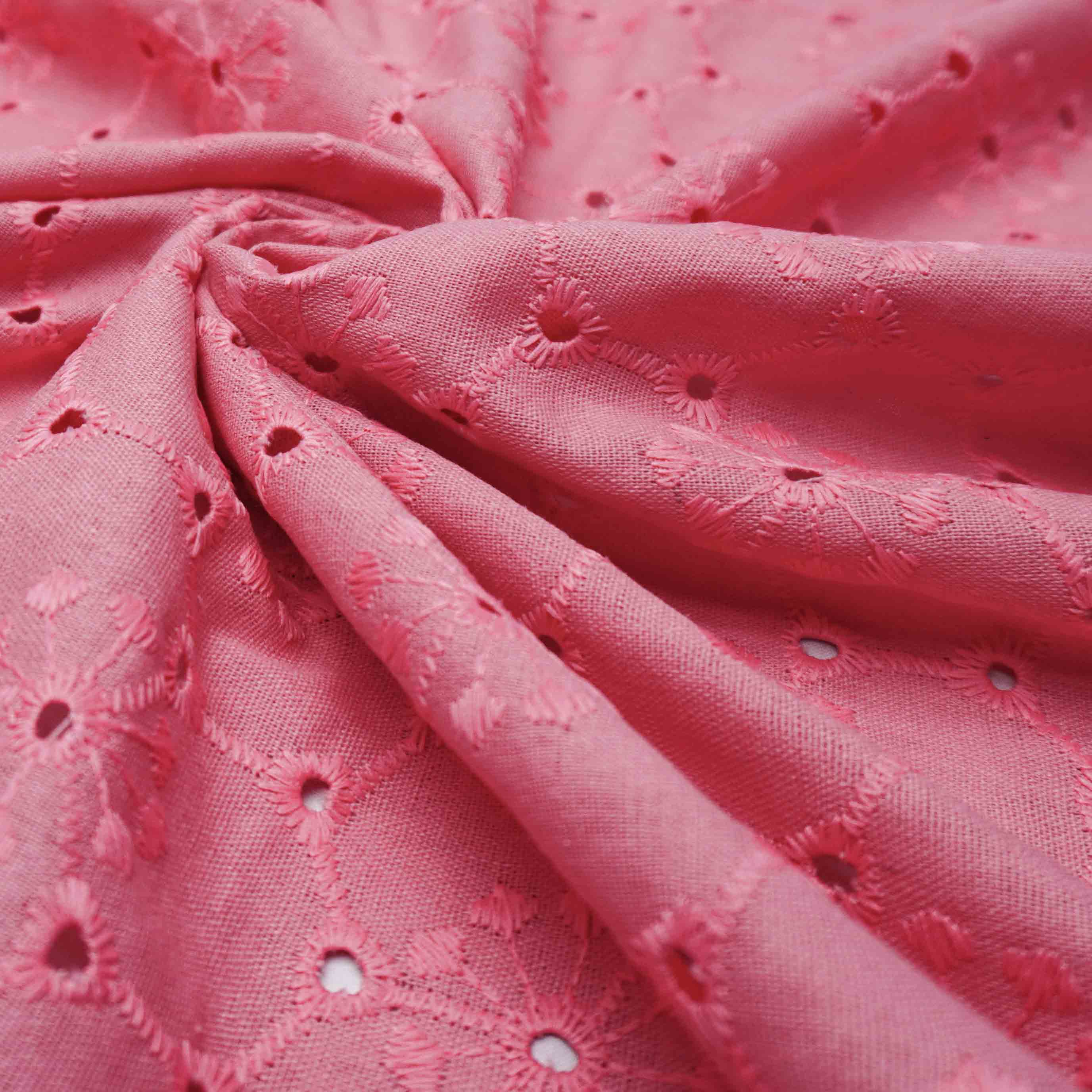 Tecido linho misto bordado (laise) rosa chiclete