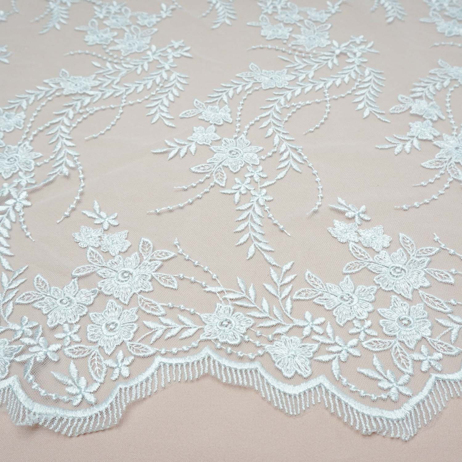 Tecido renda tule bordado floral branco alvejado Maximus